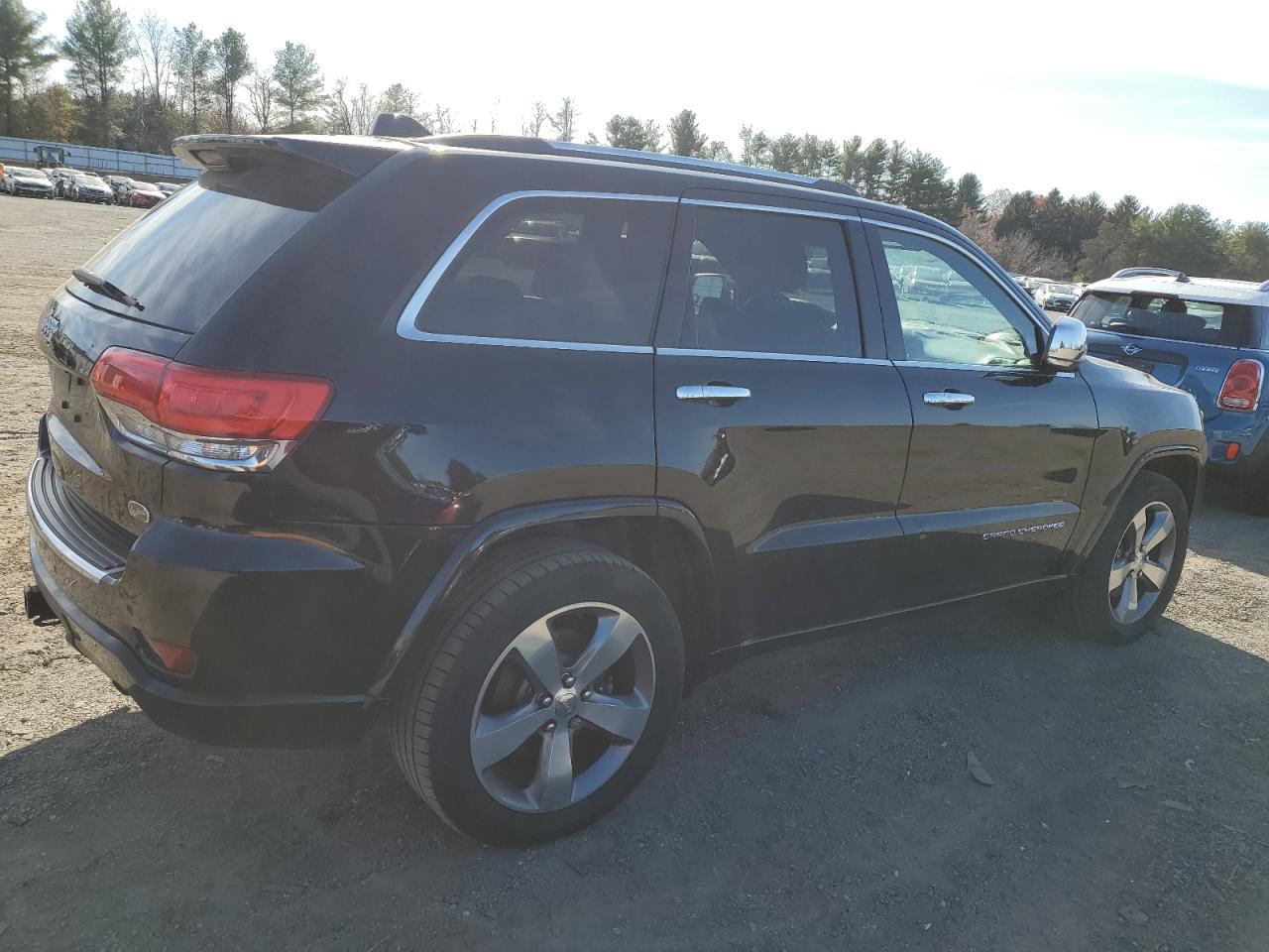 Jeep Grand Cherokee Overland Image 7