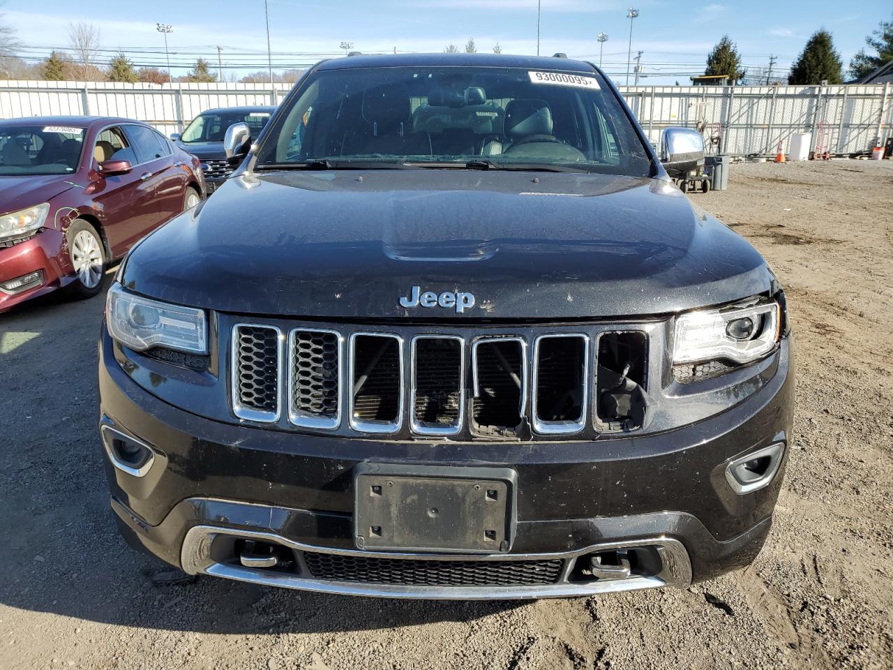 Jeep Grand Cherokee Overland Image 9