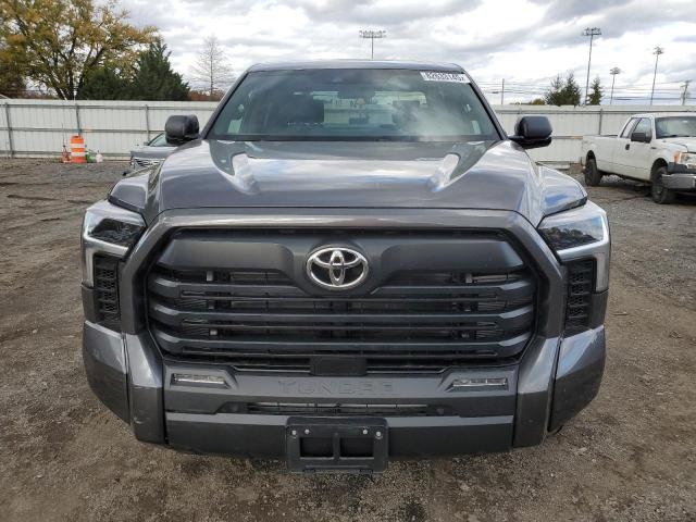 Toyota Tundra Crewmax Sr Image 4
