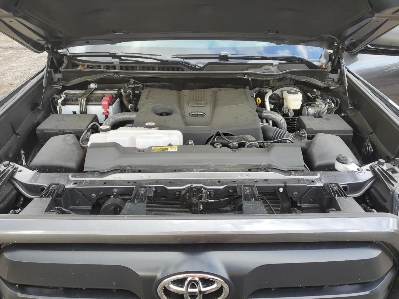 Toyota Tundra Crewmax Sr Image 8