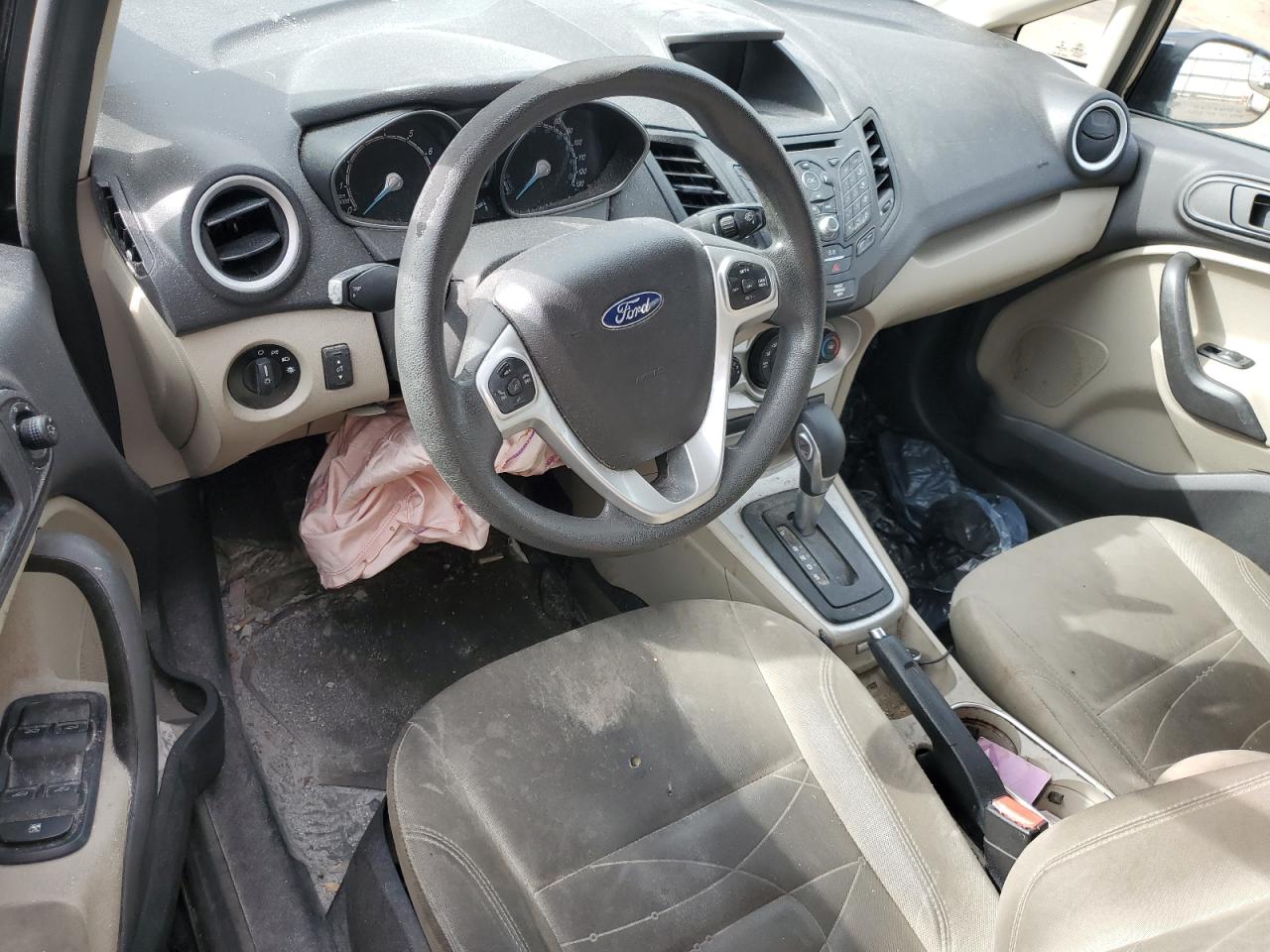 Ford Fiesta Se Image 11