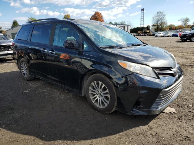 Toyota Sienna Xle Image 4