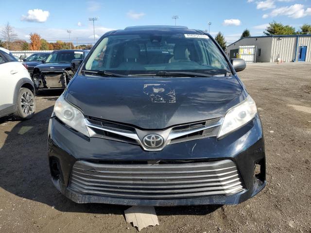 Toyota Sienna Xle Image 6