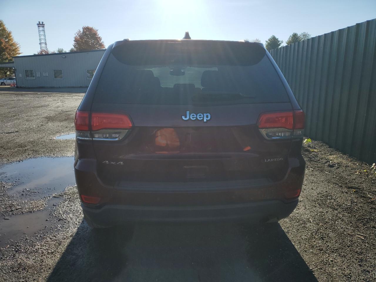 Jeep Grand Cherokee Laredo Image 3