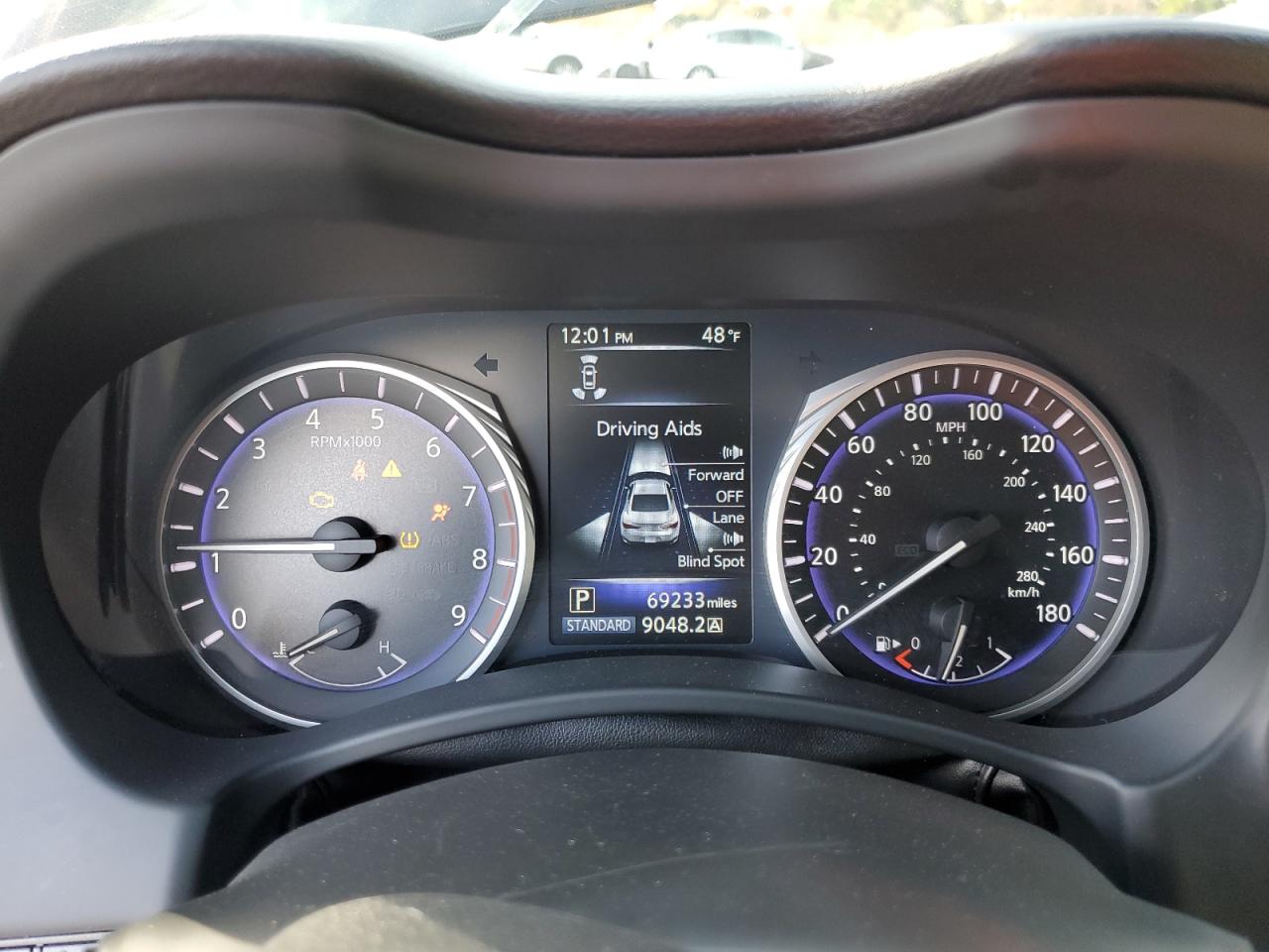 INFINITI Q60 Red Sport 400 Image 7