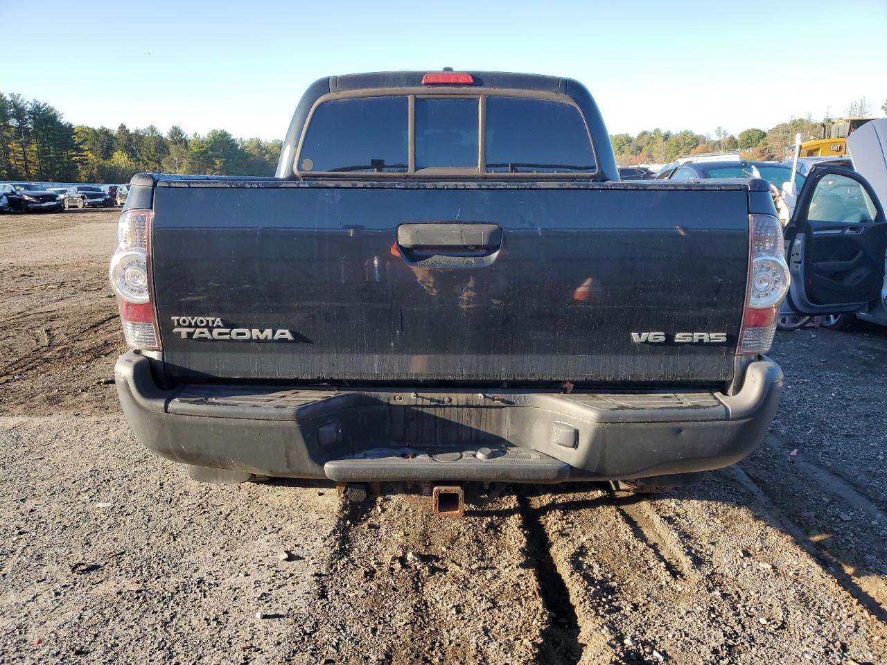 Toyota Tacoma Double Cab Image 9