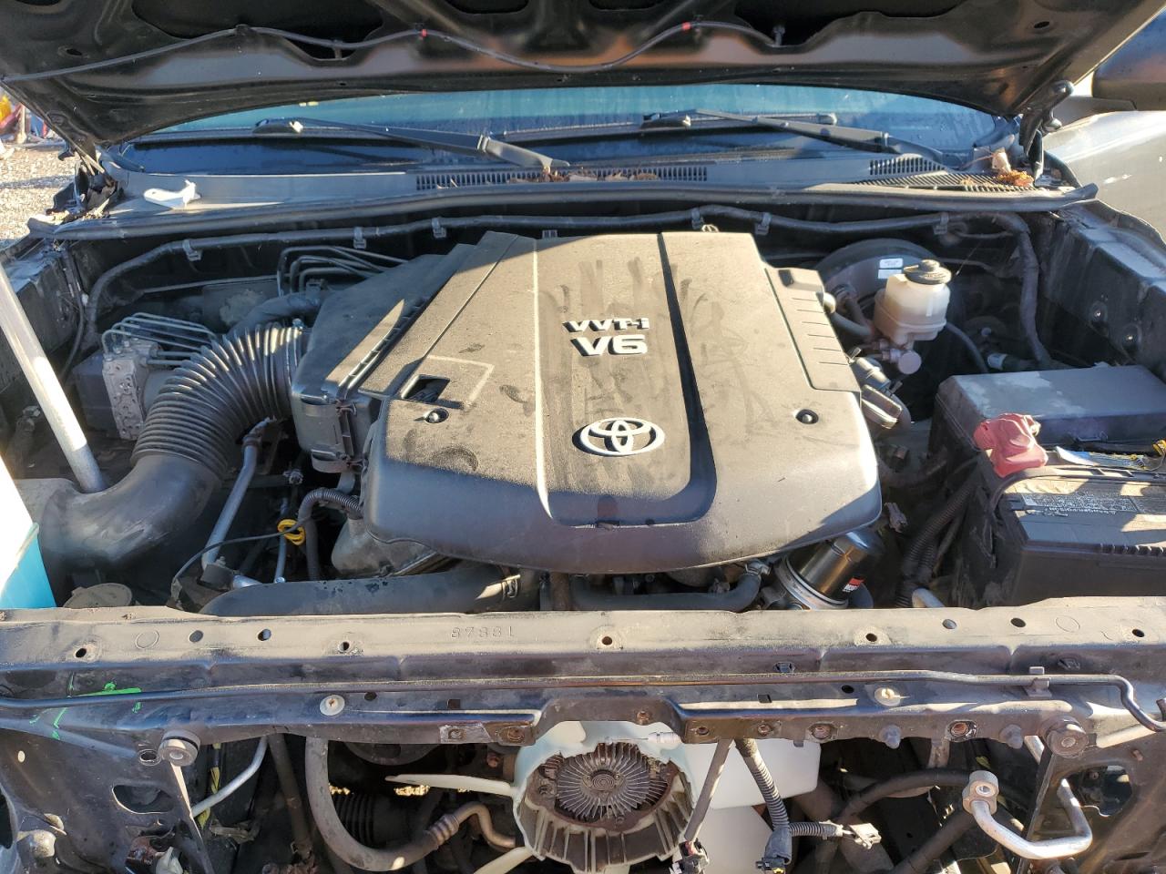 Toyota Tacoma Double Cab Image 3