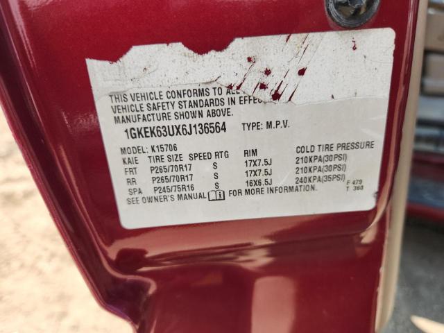 GMC Yukon Denali Image 11