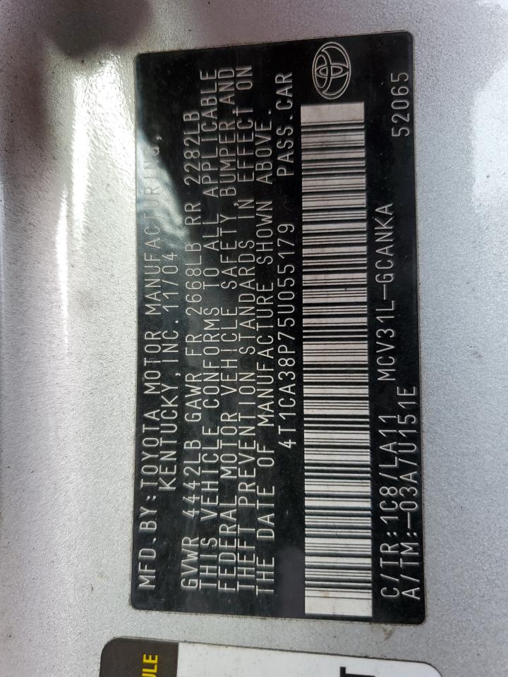 Toyota Camry Se Image 11