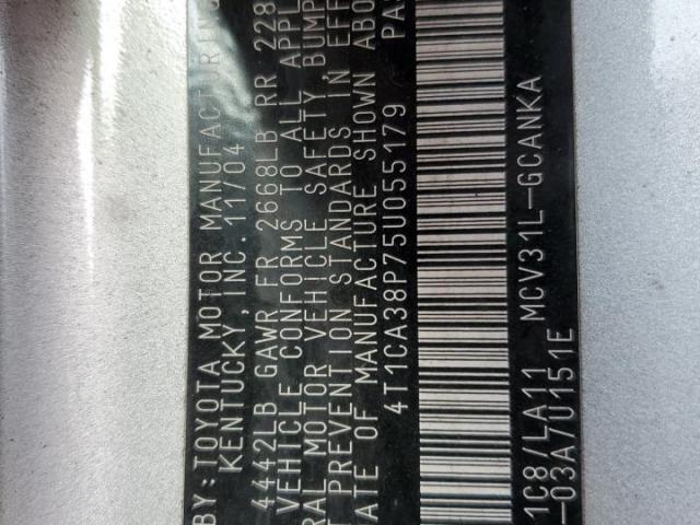 Toyota Camry Se Image 11