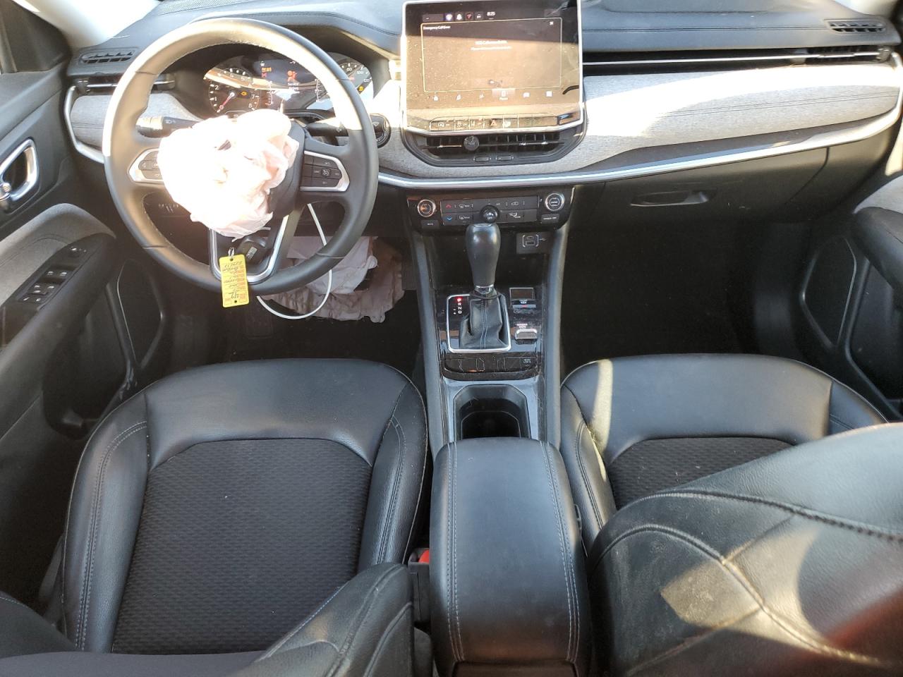 Jeep Compass Latitude Image 12