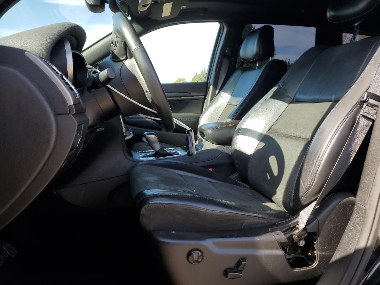 Jeep Grand Cherokee Laredo Image 11