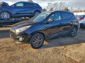 Salvage Hyundai TUCSON