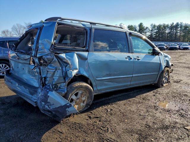 Toyota Sienna Ce Image 2