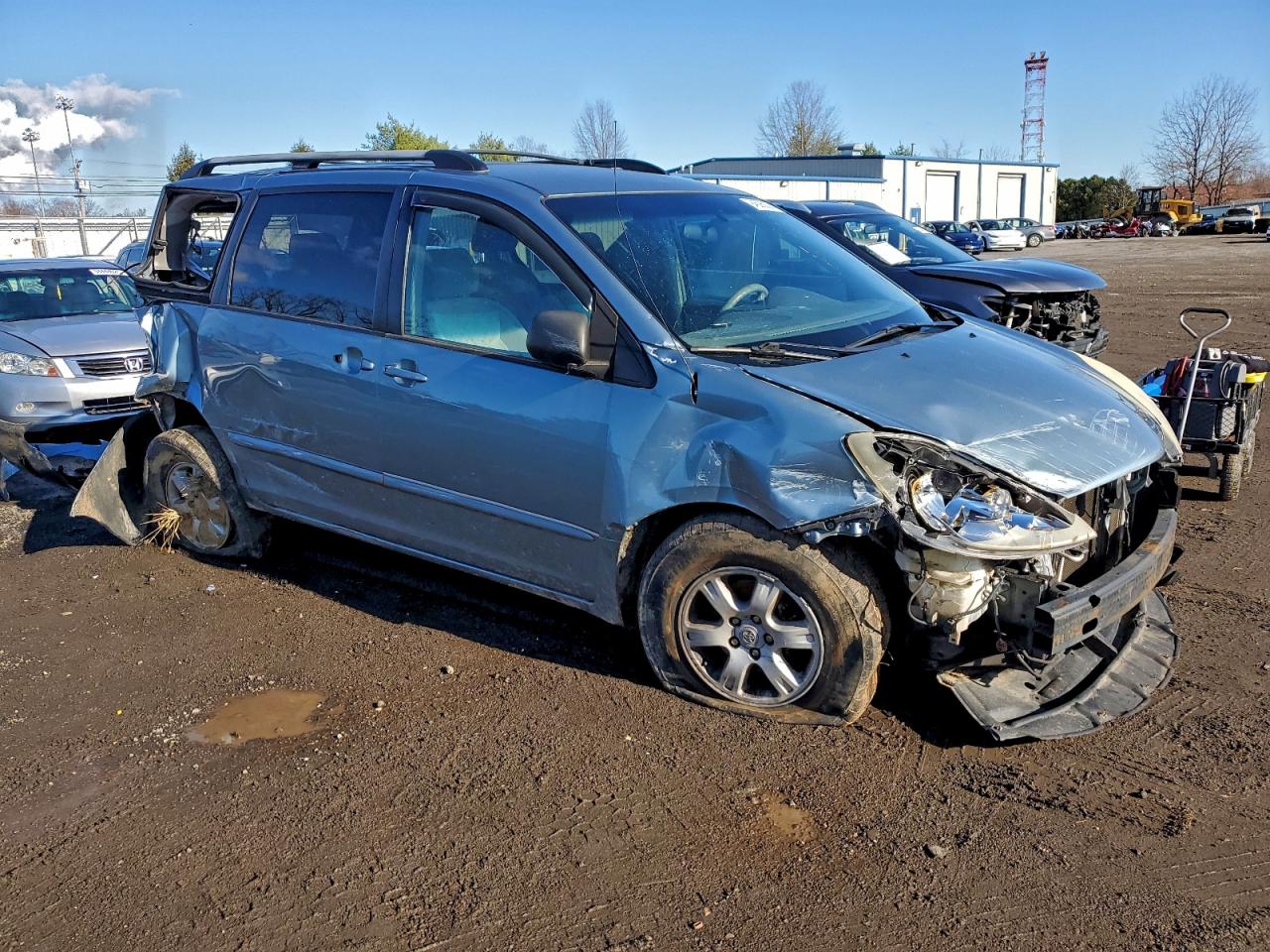 Toyota Sienna Ce Image 6
