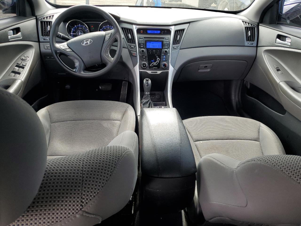 Hyundai SONATA Gls Image 3
