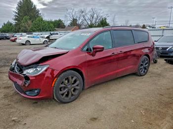  Salvage Chrysler Pacifica