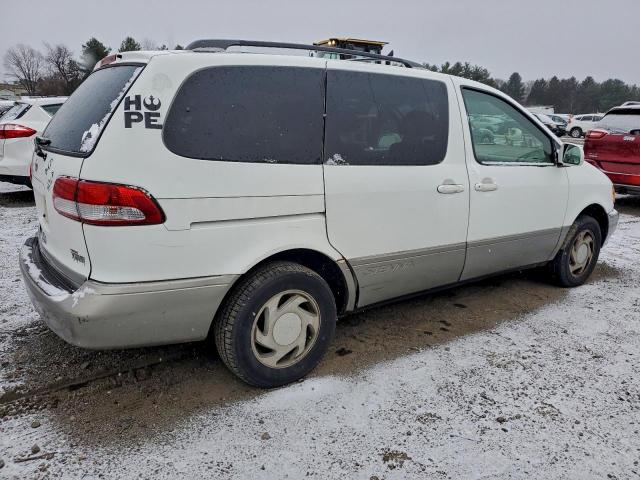 Toyota Sienna Le Image 13