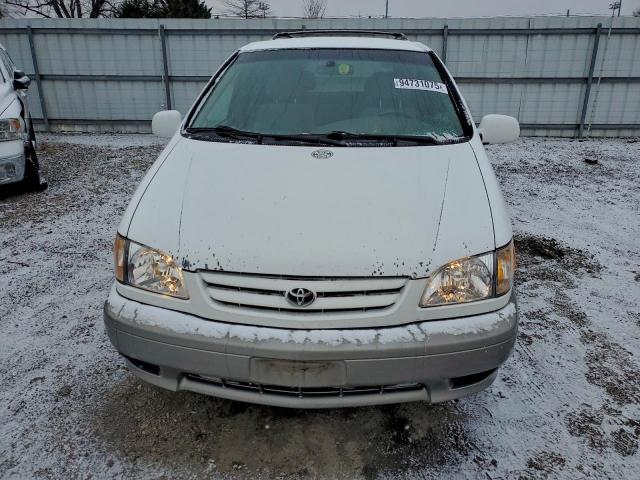 Toyota Sienna Le Image 9