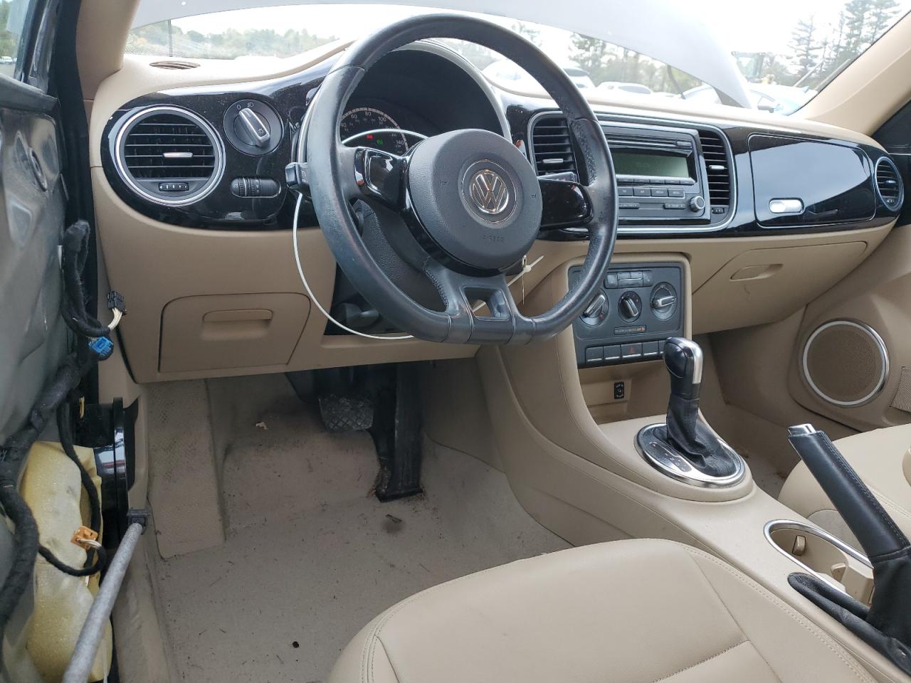 Volkswagen Beetle Image 12