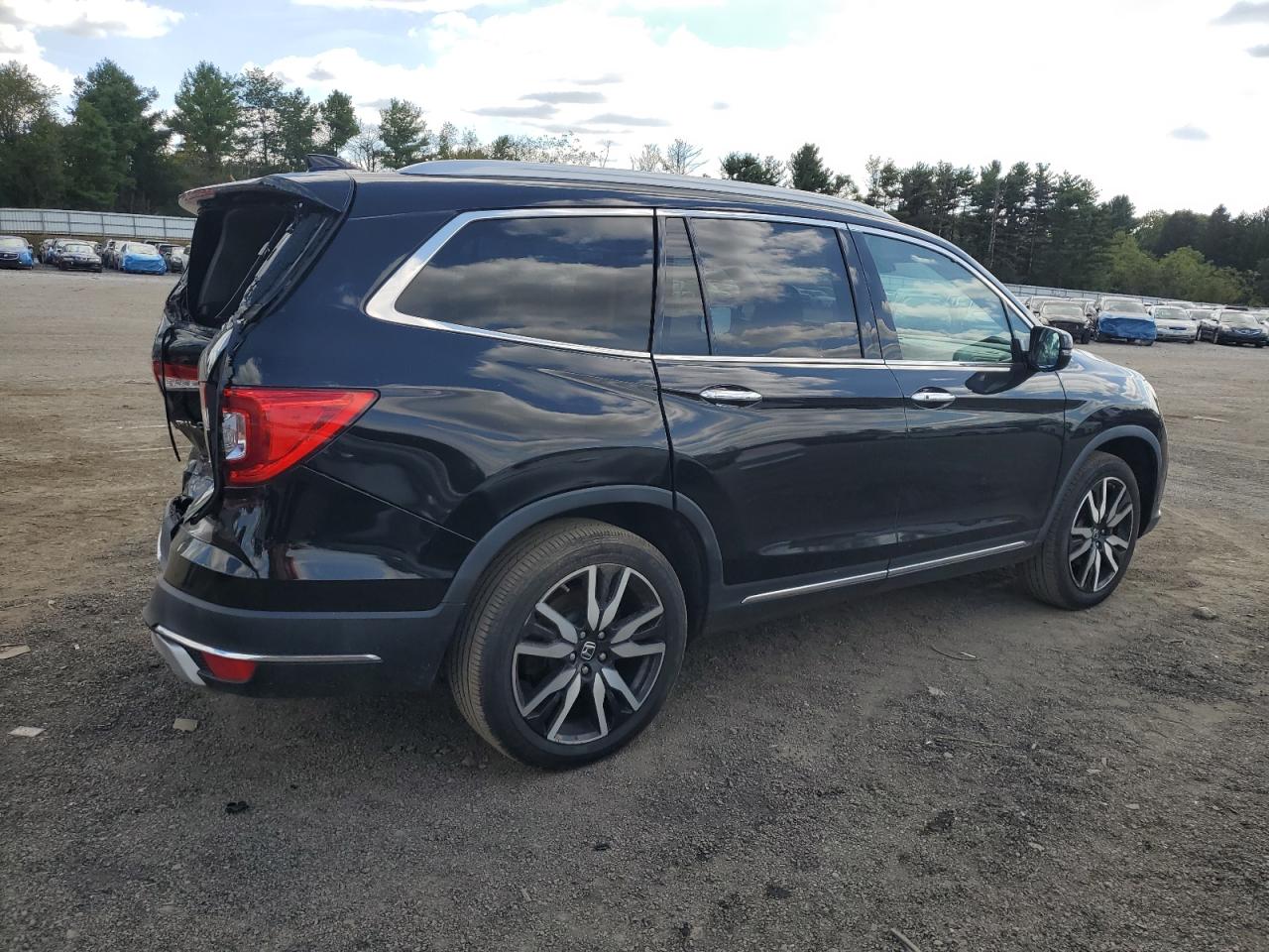 Honda Pilot Touring Image 4