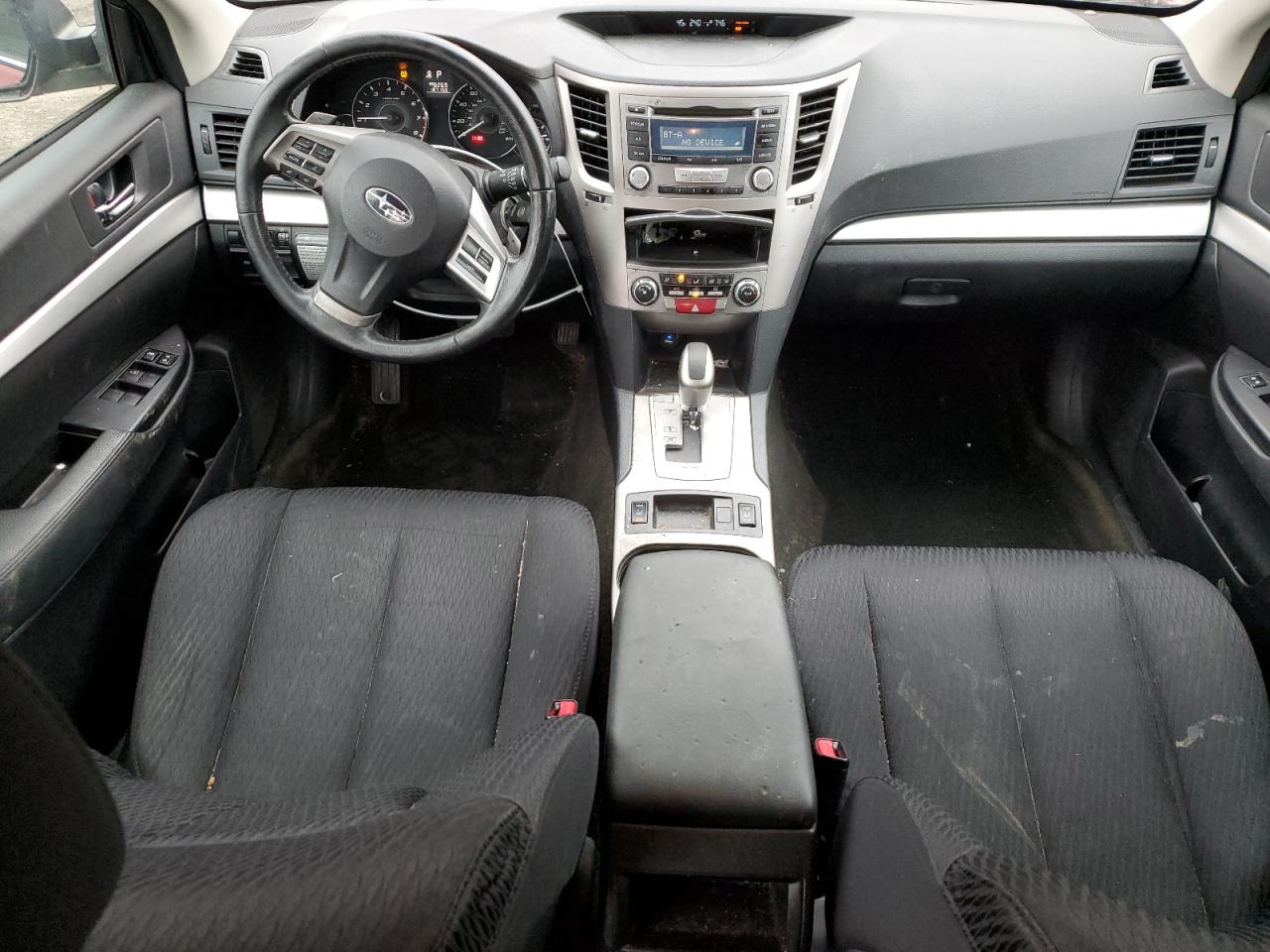 Subaru Outback 2.5i Premium Image 8