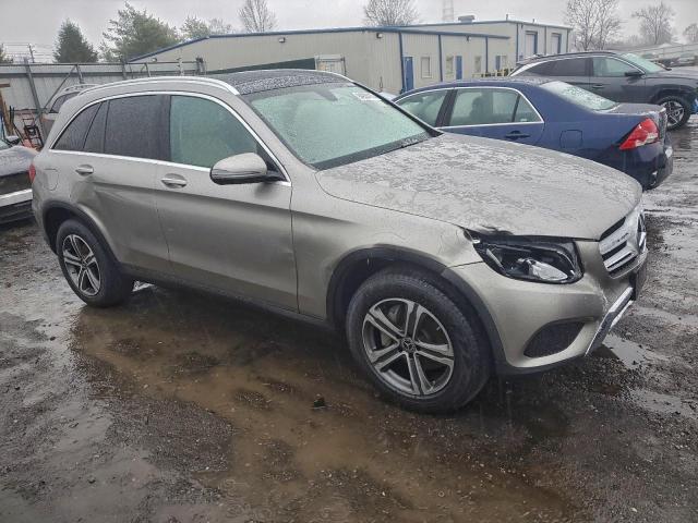 Mercedes-Benz GLC 300 4matic Image 4