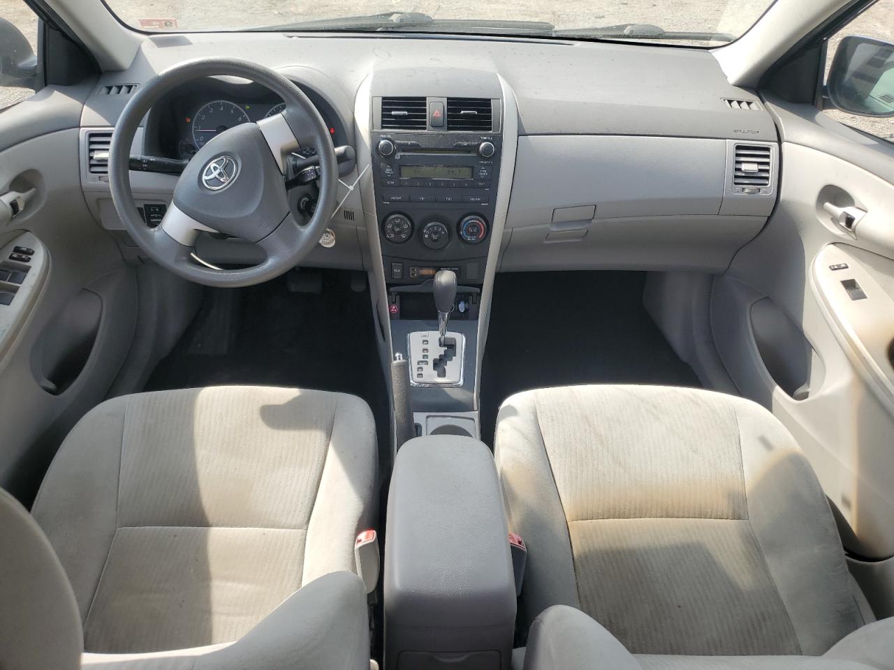 Toyota Corolla Base Image 4