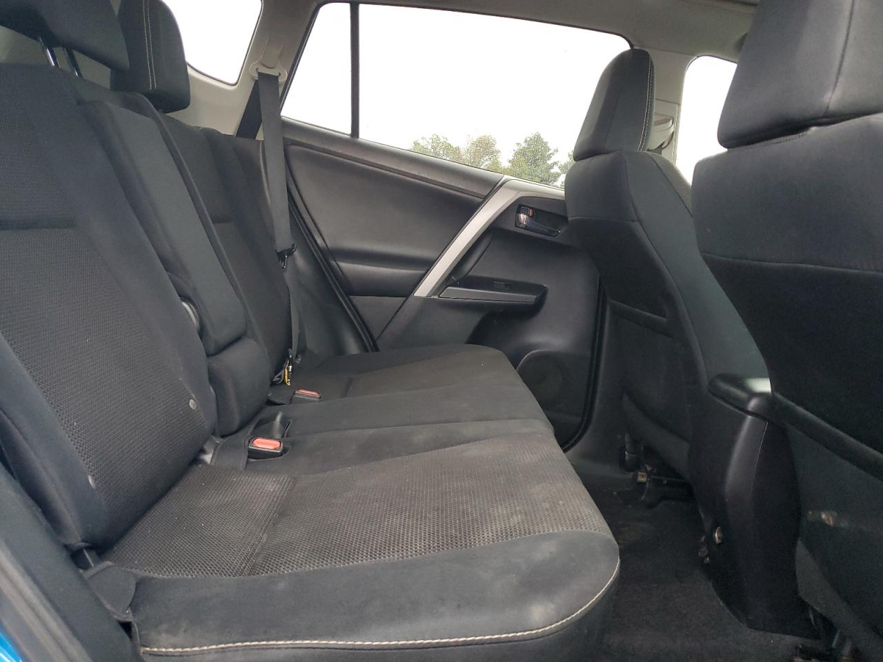 Toyota RAV4 Xle Image 14