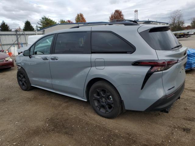 Toyota Sienna Xse Image 2