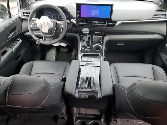 Toyota Sienna Xse Image 11