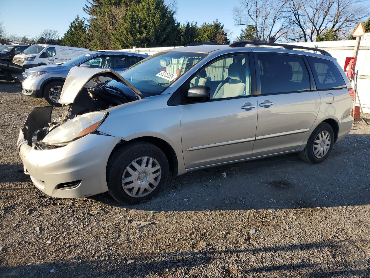 Toyota Sienna Ce Image 1