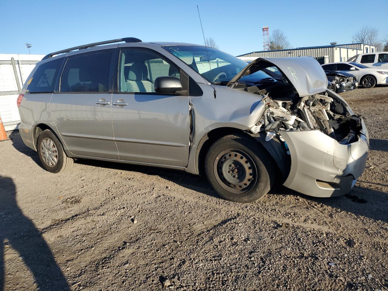 Toyota Sienna Ce Image 12