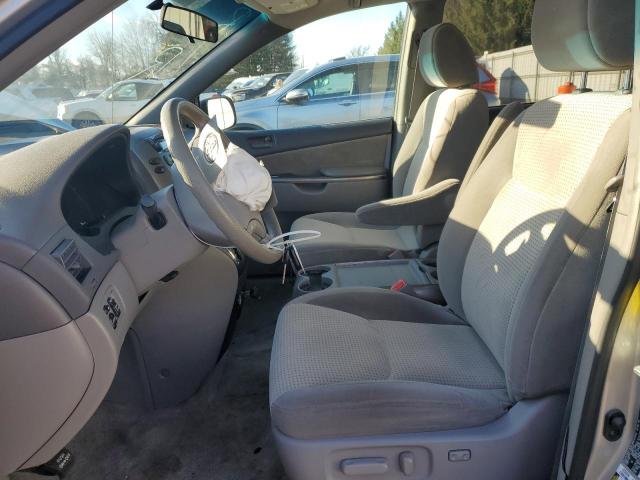 Toyota Sienna Ce Image 6