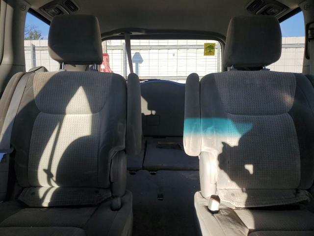 Toyota Sienna Ce Image 9