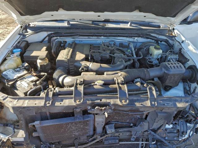 Nissan Frontier S Image 11