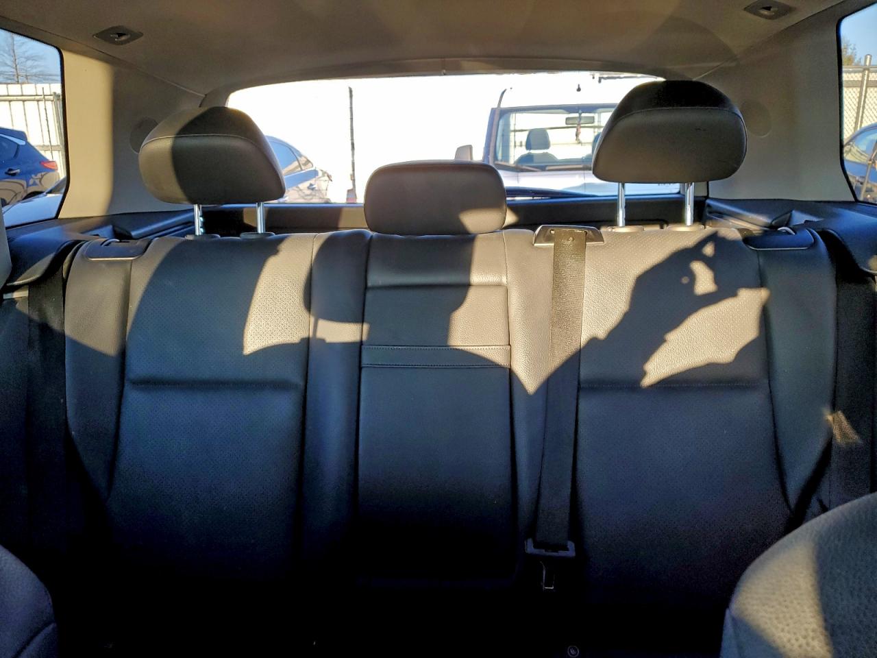 Mercedes-Benz GLK 350 4matic Image 12