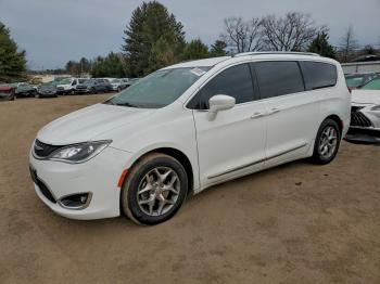  Salvage Chrysler Pacifica
