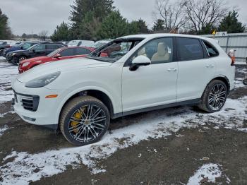  Salvage Porsche Cayenne