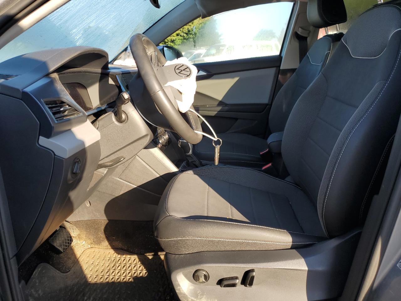 Volkswagen Taos Se Image 12