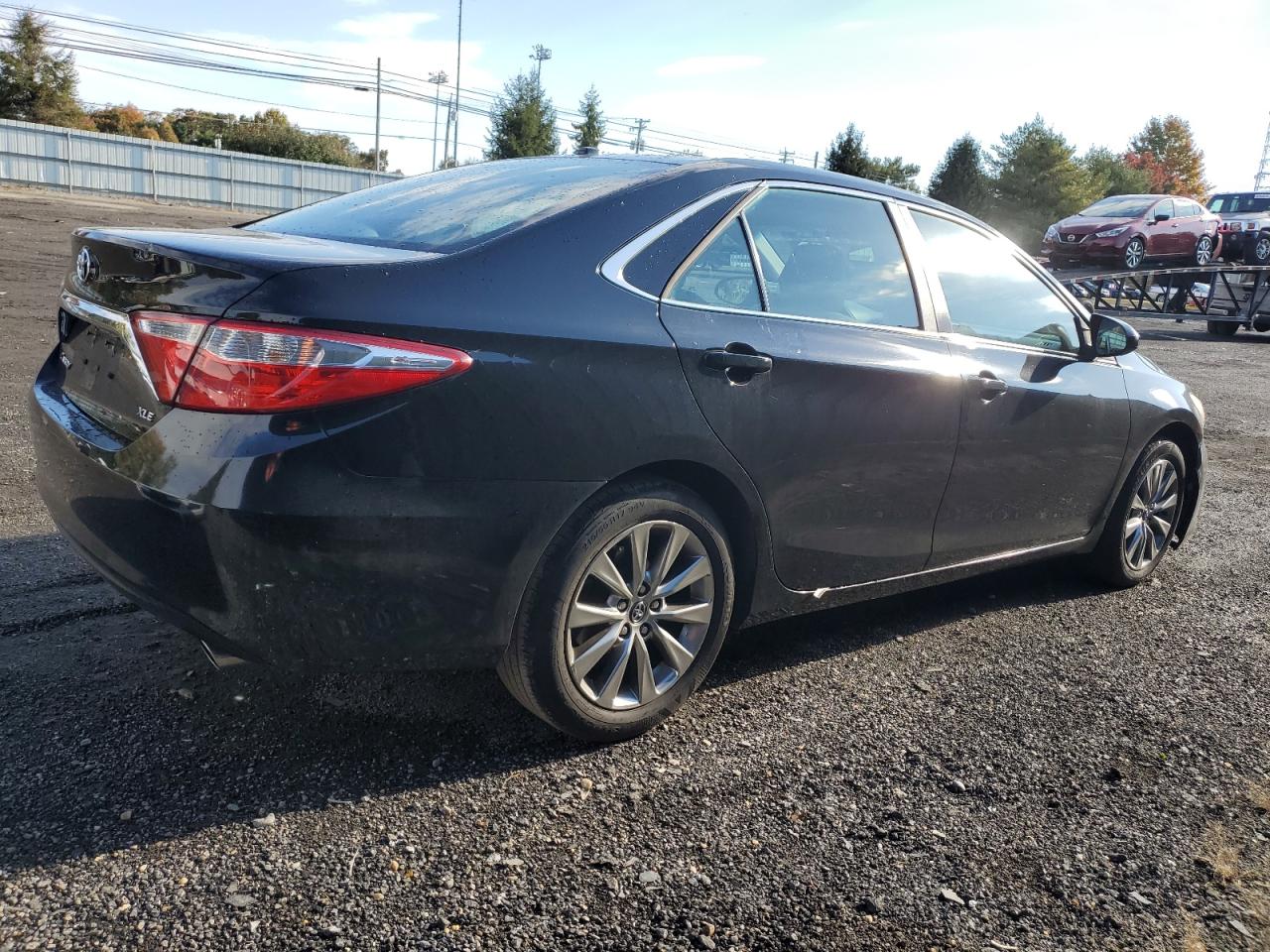 Toyota Camry Le Image 5