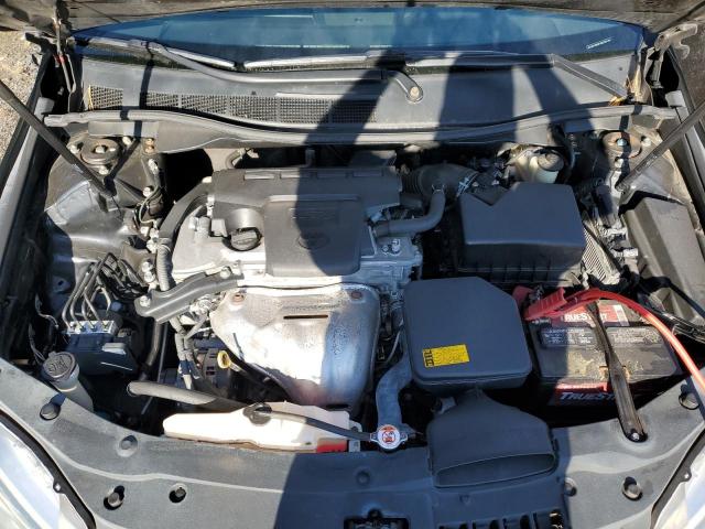 Toyota Camry Le Image 12