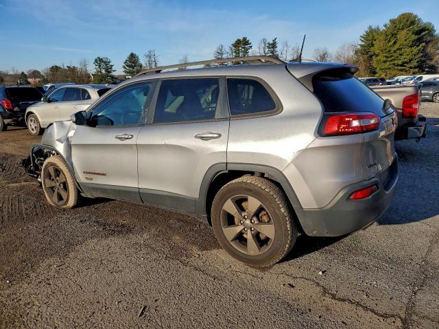 Jeep Grand Cherokee Latitude Image 8