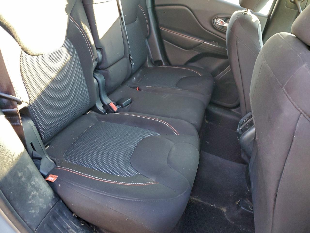 Jeep Grand Cherokee Latitude Image 4