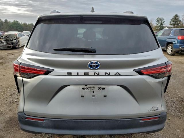 Toyota Sienna Xle Image 13