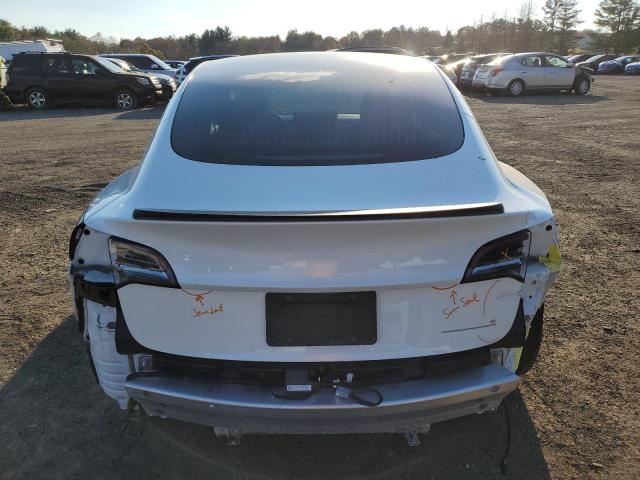 Tesla Model 3 Image 4