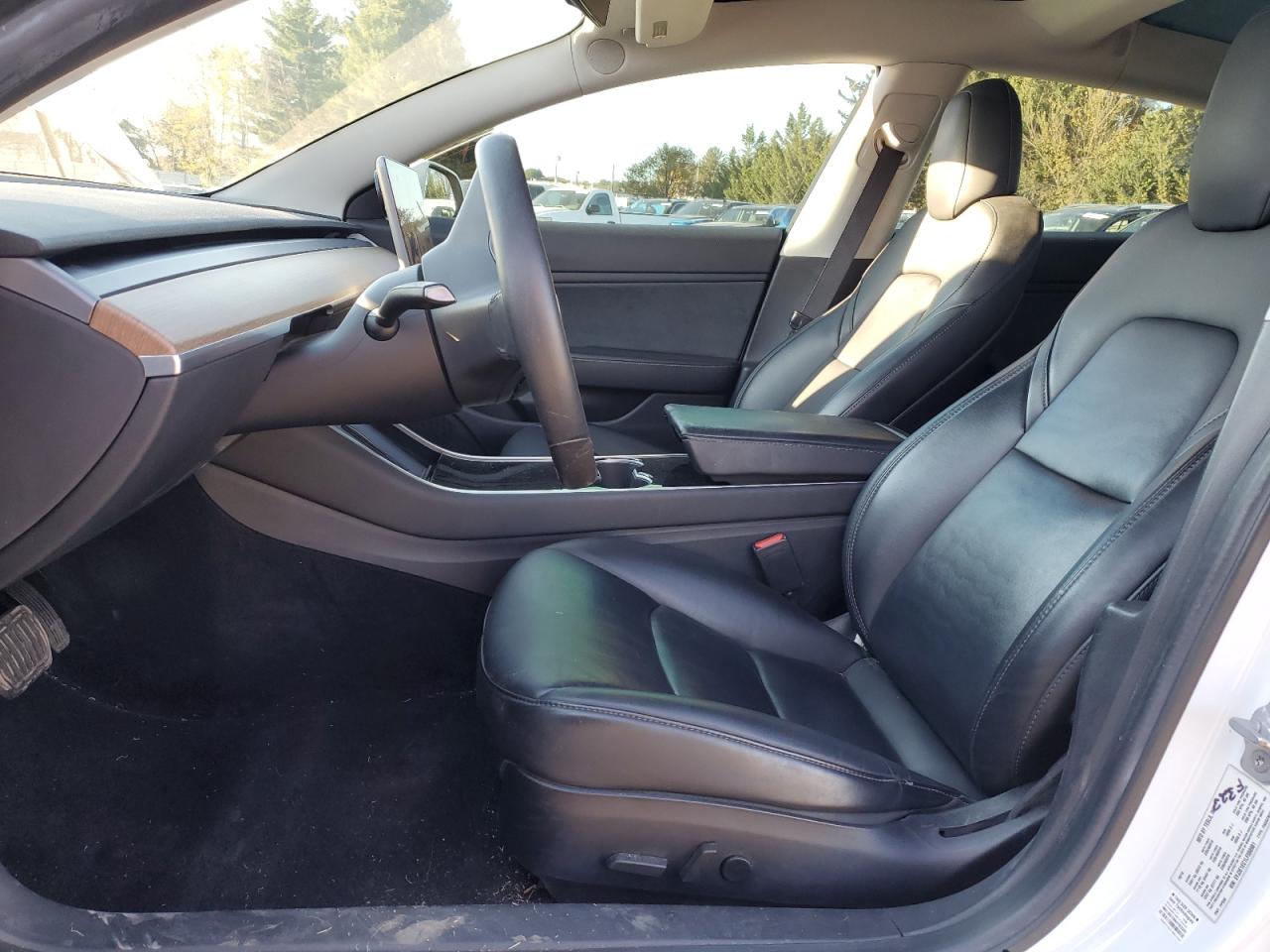 Tesla Model 3 Image 6