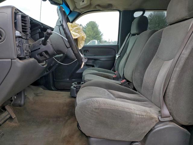 Chevrolet Silverado K2500 Heavy Duty Image 3