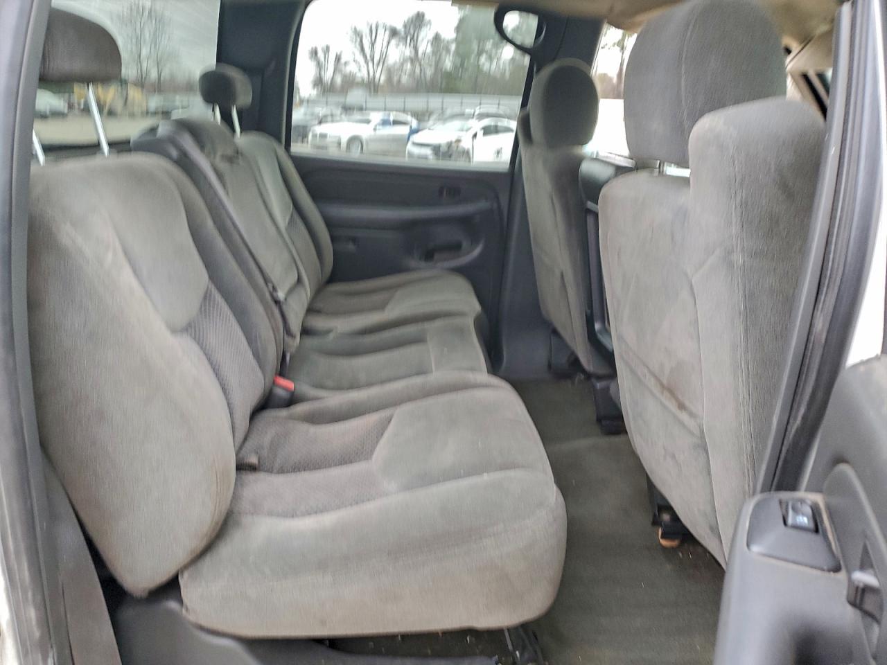 Chevrolet Silverado K2500 Heavy Duty Image 10