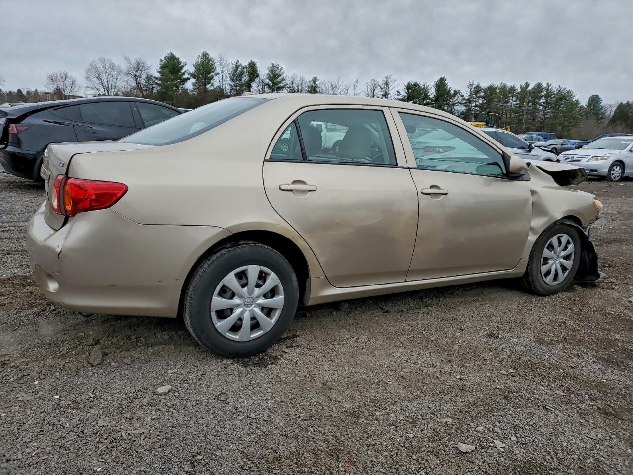 Toyota Corolla Base Image 2